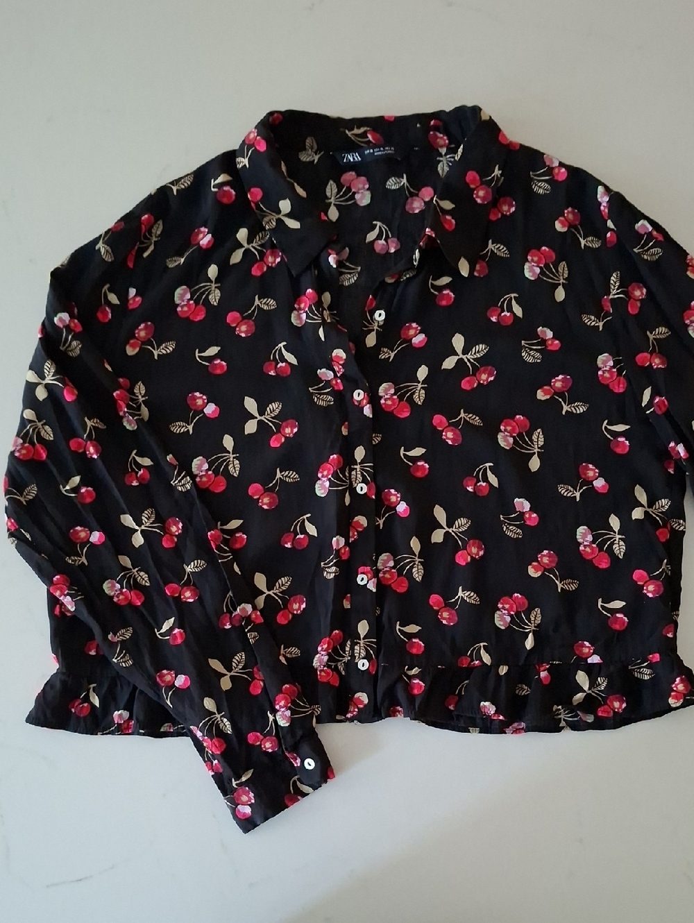 Zara Black & Red Cherry Print Cropped Ruffle-hem Button-down Shirt (Size XL)